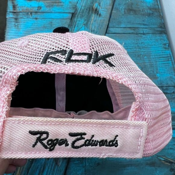 Vintage Y2K Vancouver Canucks RBK by Roger Edwards Pink & Black Velour Cap - Picture 9 of 9